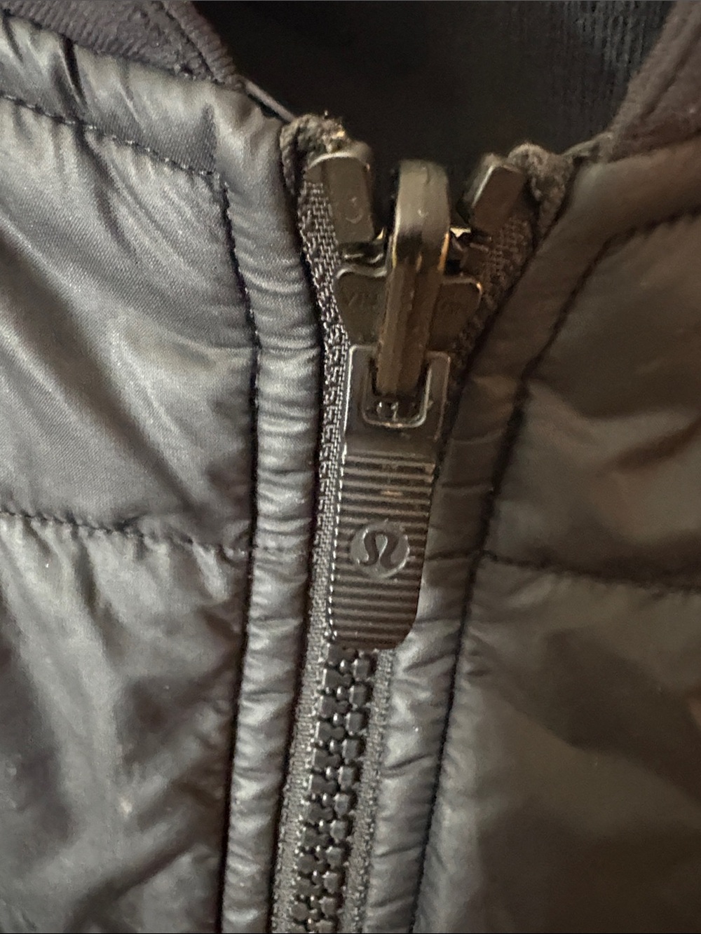 lululemon athletica Women's Black Quilted Bomber Jacket - Picture 2 of 3